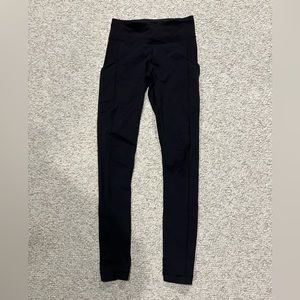 Lululemon womens full length black leggings size 4